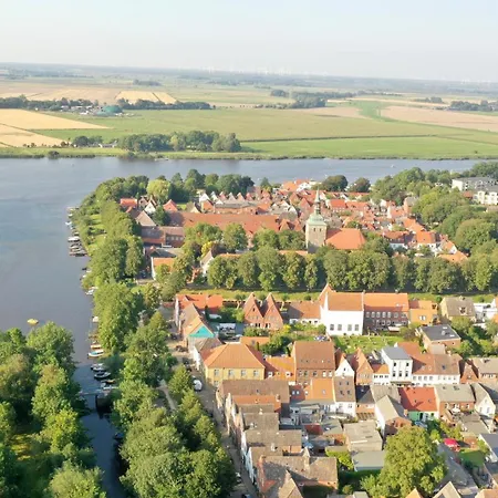 Grosses Grachtenhaus - Simmerdeis An Der Gracht Friedrichstadt Buitenkant foto