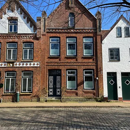 Grosses Grachtenhaus - Simmerdeis An Der Gracht Friedrichstadt Buitenkant foto